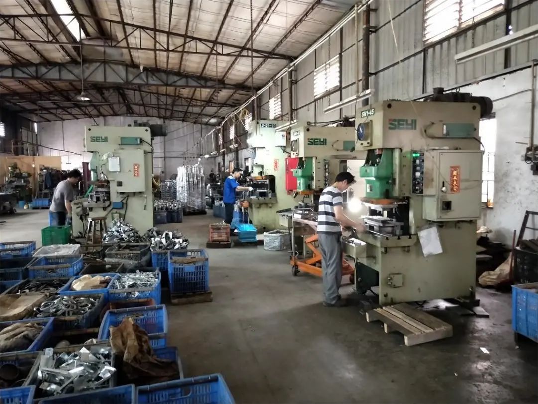 五金加工廠有機(jī)廢氣異味控制，Dejing的凈?除臭劑如何做到？