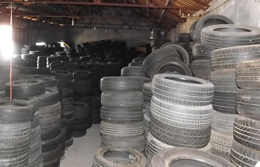 潔匠凈化·的凈工業(yè)除臭劑_廢舊輪胎煉油廢氣污染，車間惡臭問題可利用潔匠凈化除臭劑解決