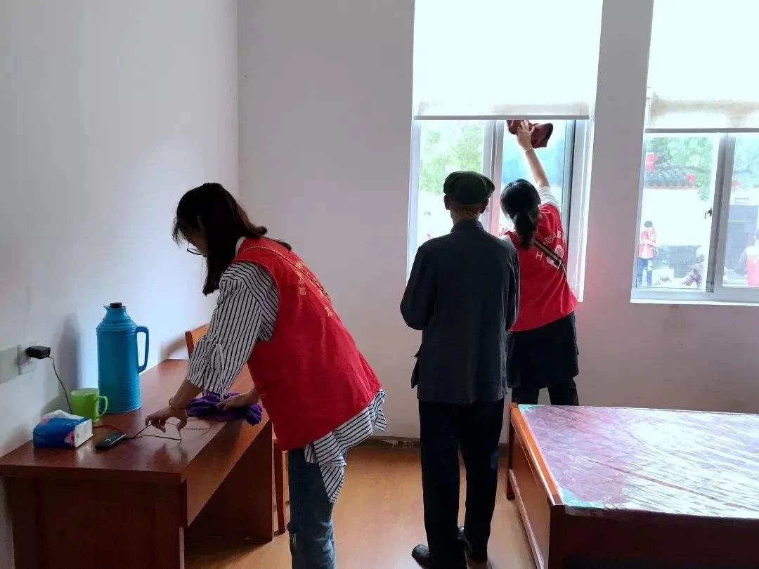 潔匠凈化·的凈工業(yè)除臭劑_敬老院等服務機構室內空氣異味凈化解決方案